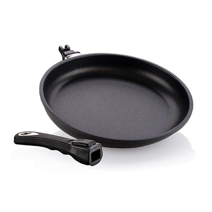 AMT Gastroguss, stekpanna, ø 24 cm, 4 cm hög, med avtagbart handtag, 1 st